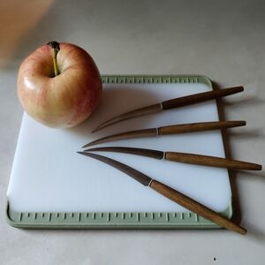Vintage Maharaja Fruit Knives